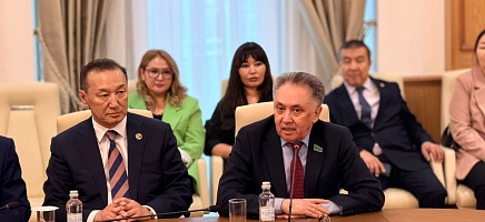 ҚР Президенті Архивінде қазіргі заман тарихы құжаттарын жинақтауға арналған монография таныстырылды фото галереи 4